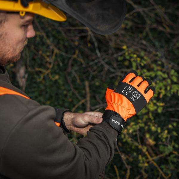 Chain saw gloves (Size XL/10)